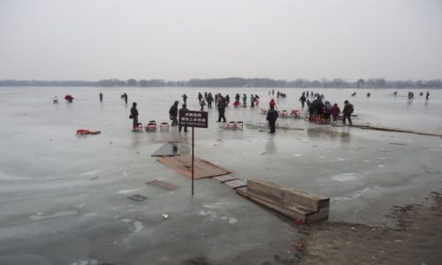 Zdjecie CHINY / Pekin / Pekin - Jezioro Kunming / Zakaz wstpu na ld