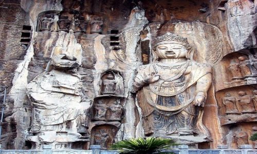 Zdjecie CHINY / w pobliu Luoyang /   / W grotach Longmen