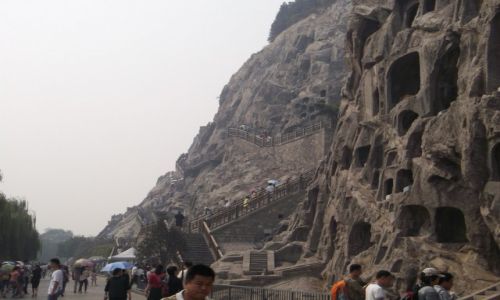 Zdjcie CHINY / Luoyang / Longmen / Chiny Louyang - Groty Longmen