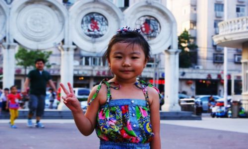 Zdjecie CHINY / Tianjin / na ulicy / Peace 