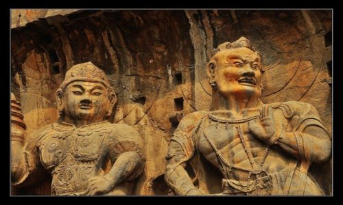 Zdjcie CHINY / Prowincja Henan / Groty Longmen k. Luoyang / Stranicy Dharmy
