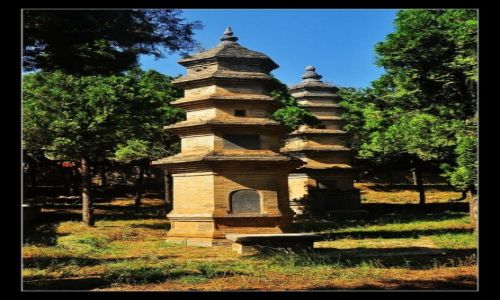 Zdjecie CHINY / prowincja Henan / Shaolin / Wspomnienie po mistrzach