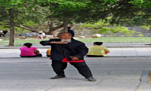 Zdjcie CHINY / Henan / Klasztor Szaolin / Dla zdrowia...