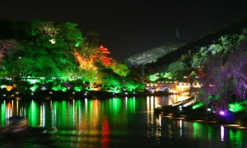 Zdjcie CHINY / Region Kuangsi / Guilin / Kolory nocy