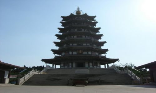 Zdjcie CHINY / Shandong / Yantai / Yantai Ta Mountain Park Wieza