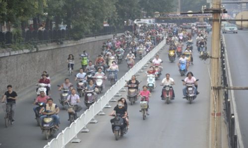 Zdj�cie CHINY / Henan / Zhenghzou / Skuterowo