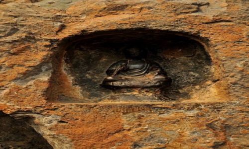Zdjecie CHINY / prowincja Henan / Luoyang/groty Longmen / Owiecenie