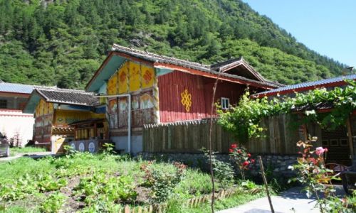 Zdjęcie CHINY / Sichuan / Jiuzhaigou / wioska tybetańska