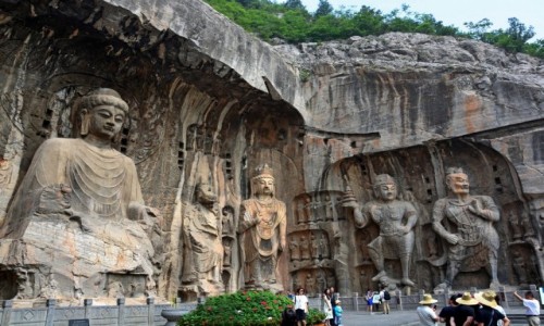 Zdjcie CHINY / Wschodnie Chiny / Longmen / Jaskinie Dziesiciu Tysicy Buddw