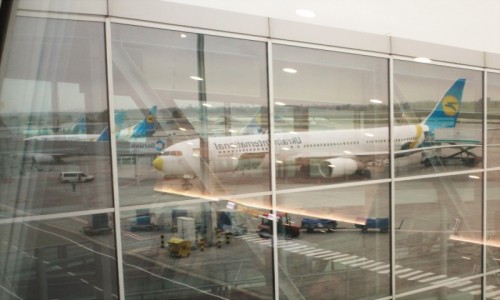 Zdjecie UKRAINA / Kijów / Lotnisko w Kijowie / Chiny 2016