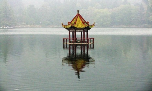 Zdjecie CHINY / prowincja Jiangxi / Lu Shan / jezioro Lulin