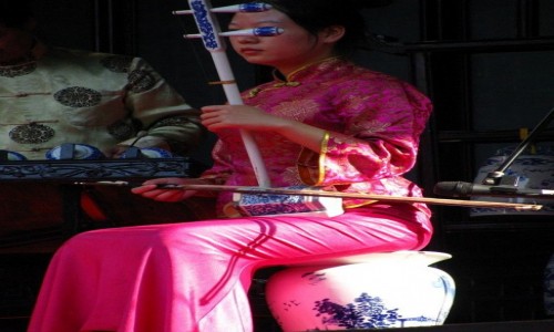 Zdjecie CHINY / Szanghaj / Szanghaj / chiskie instrumenty ceramiczne