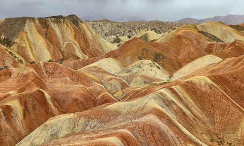 CHINY / Gansu / Zhangye Danxia / Kolorowo...