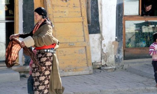 Zdjęcie CHINY / brak / Prowincja Gansu / Tybetańska mieszkanka Xiahe