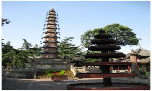 Zdjęcie CHINY / Prow.Sichuan / Chengdu - świątynia Wenshu / Wysoko do nieba...