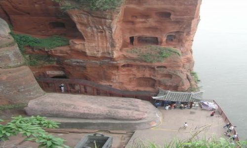 Zdjecie CHINY / Syczuan / Leshan / to jest stópka!