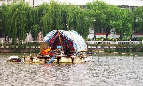 Zdjęcie CHINY / PROWINCJA JIANGSU / NANTONG / PŁYWAJĄCA WILLA