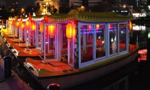 Zdjęcie CHINY / PROWINCJA JIANGSU / NANTONG / ŁÓDKI Z LAMPIONAMI