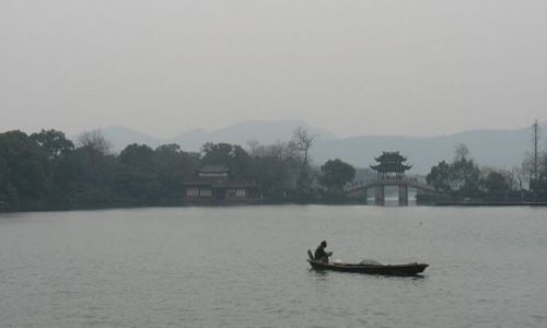 Zdjecie CHINY / Hangzhou / West lake / Samotno wrd miliarda