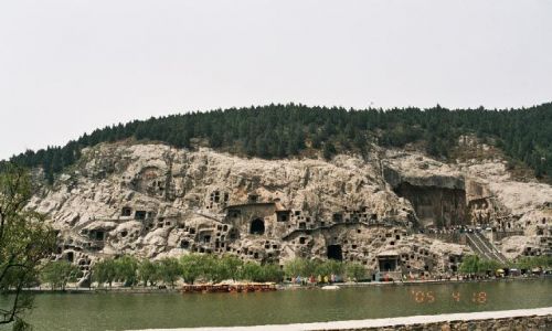 Zdjęcie CHINY / Henan / Luoyang / Groty Longmen panorama