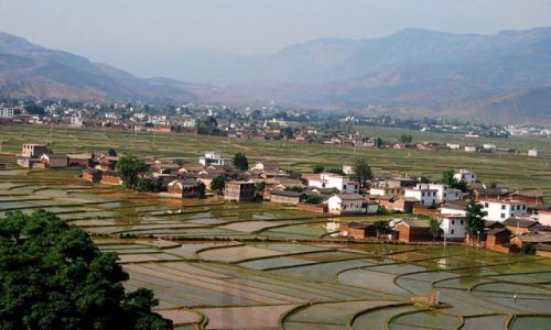 Zdjecie CHINY / brak / yunnan / z okna autobusu