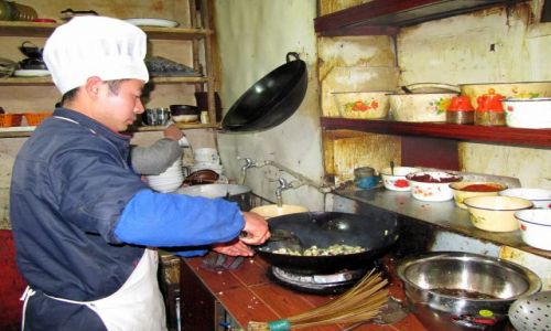 Zdjęcie CHINY / Jiuzaihou / w wiosce / kuchnia