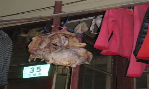 Zdjecie CHINY / Szanghaj / na jednej z ulic / uliczna suszarnia