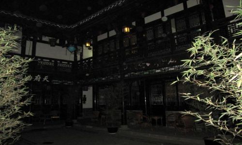 Zdjecie CHINY / Chendu / miasto / Herbaciarnia noc