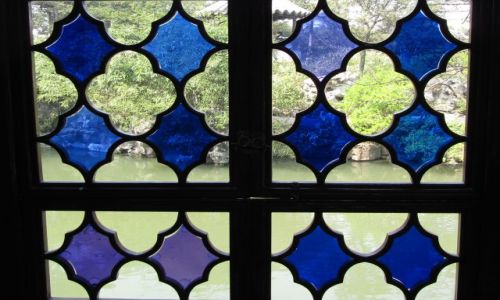 Zdjecie CHINY / Suzhou / ogród / jedyne  witrażowe