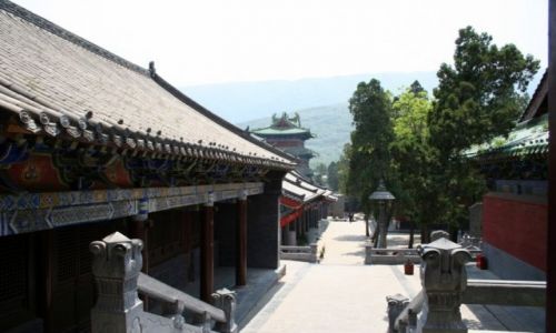 Zdjęcie CHINY / - / zachodni kraniec SONGSHAN. / KLASZTOR SZAOLIN