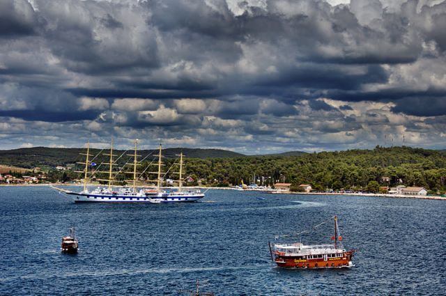 Zdjęcia: ROVINJ, żaglowiec w zatoce, CHORWACJA Zdjęcia: ROVINJ, żaglowiec w zatoce, CHORWACJA