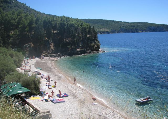 Zdjęcia: KOMIŻA, DALMACJA, MAŁA SPOKOJNA PLAŻA NA WYSPIE VIS, CHORWACJA Zdjęcia: KOMIŻA, DALMACJA, MAŁA SPOKOJNA PLAŻA NA WYSPIE VIS, CHORWACJA