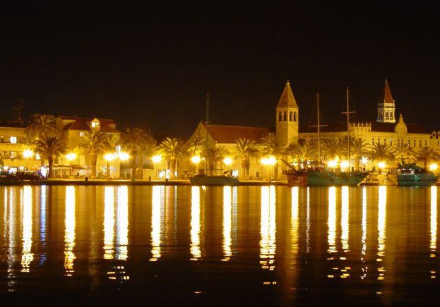 Zdjęcia: Centrum, Trogir, Trogir w nocy 2, CHORWACJA Zdjęcia: Centrum, Trogir, Trogir w nocy 2, CHORWACJA