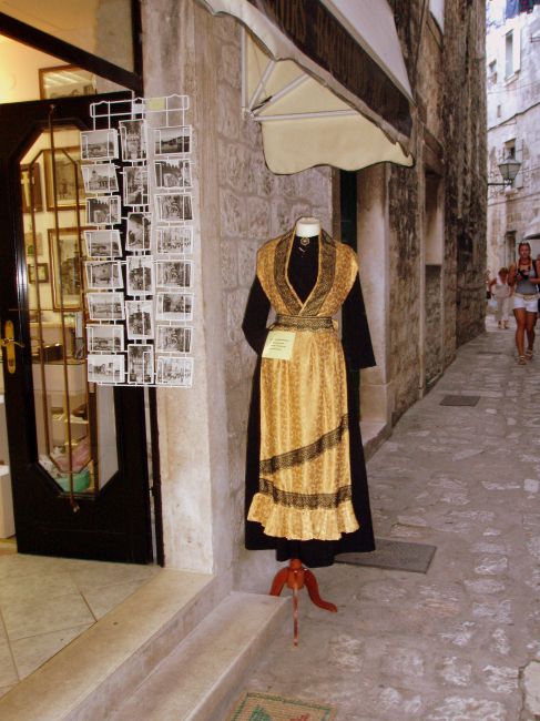 Zdjęcia: TROGIR, ULICZKA W TROGIRZE, CHORWACJA Zdjęcia: TROGIR, ULICZKA W TROGIRZE, CHORWACJA