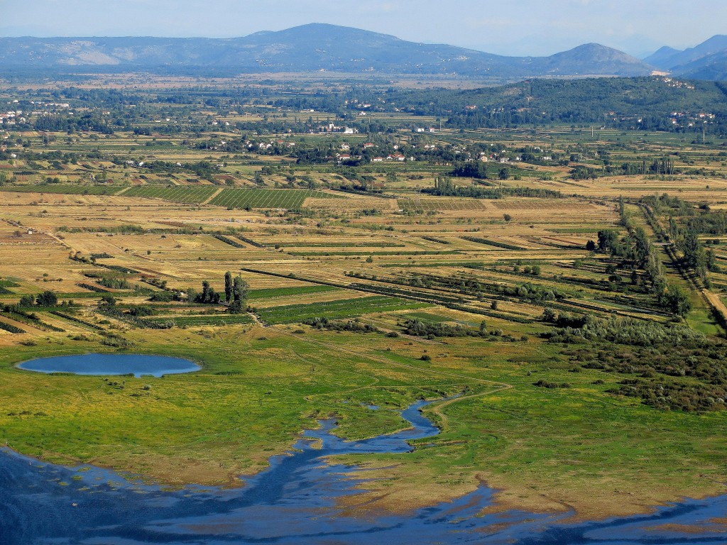 Zdjęcia: Imotsko Polje (w okolicach miasteczka Imotski) , Dalmacja, urodzajna równina..., CHORWACJA Zdjęcia: Imotsko Polje (w okolicach miasteczka Imotski) , Dalmacja, urodzajna równina..., CHORWACJA