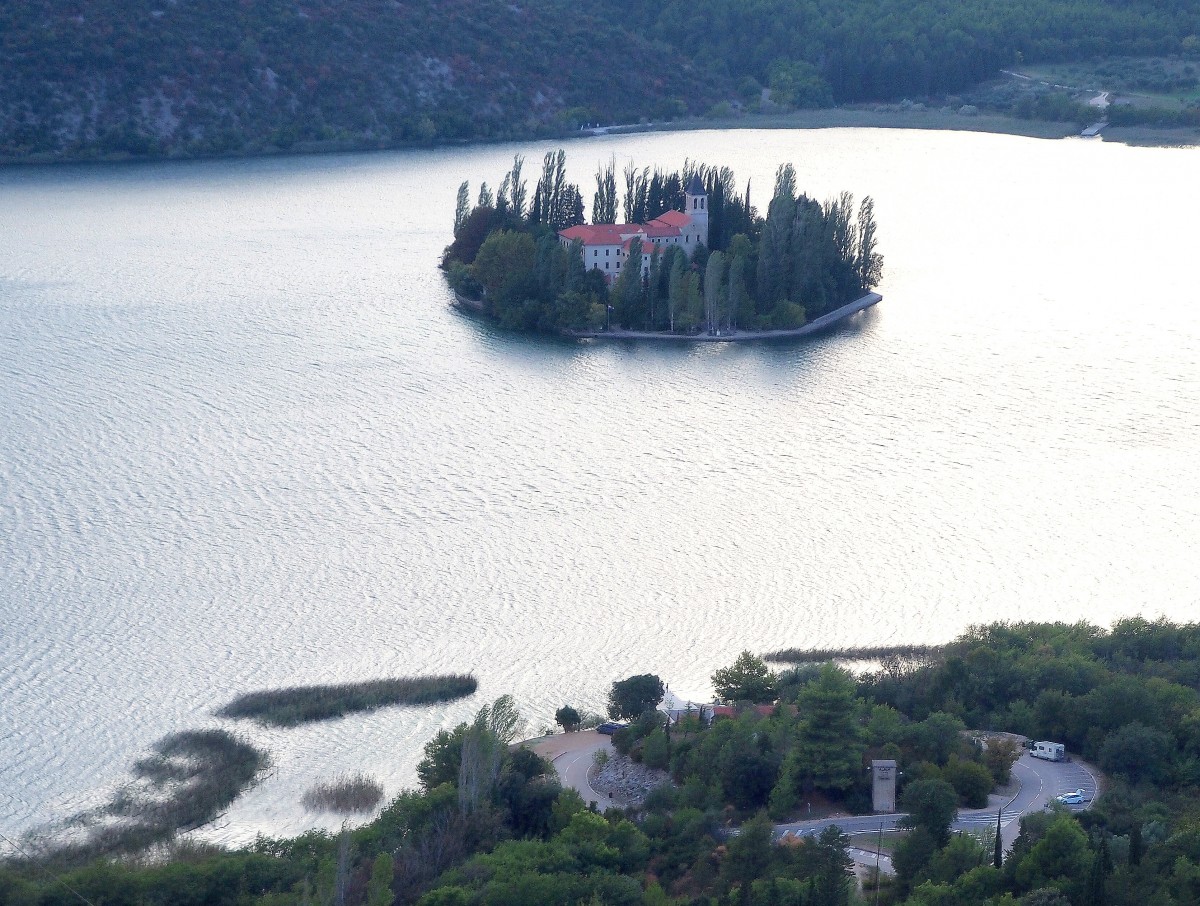 Zdjęcia: Park Narodowy Krka, Visovac, Dalmacja, na środku jeziora..., CHORWACJA Zdjęcia: Park Narodowy Krka, Visovac, Dalmacja, na środku jeziora..., CHORWACJA