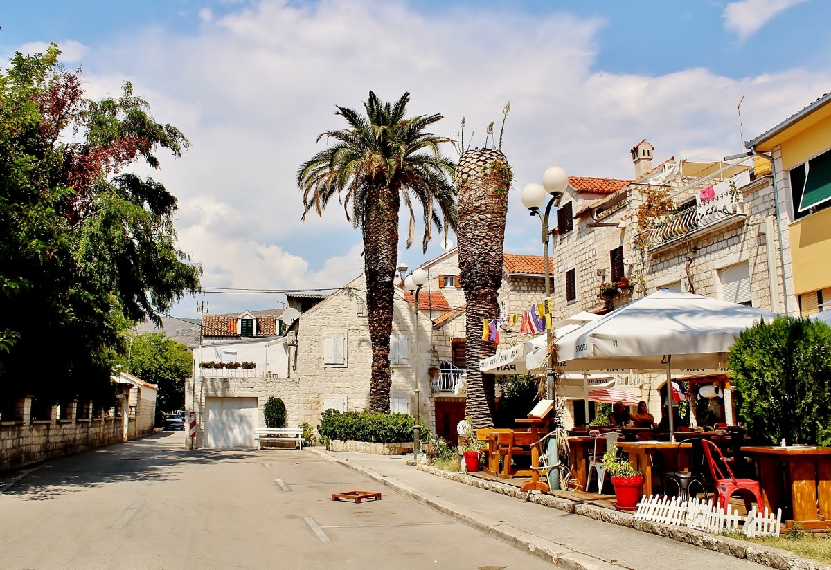 Zdjęcia: Trogir, Dalmacja, Ulica w Trogirze, CHORWACJA Zdjęcia: Trogir, Dalmacja, Ulica w Trogirze, CHORWACJA