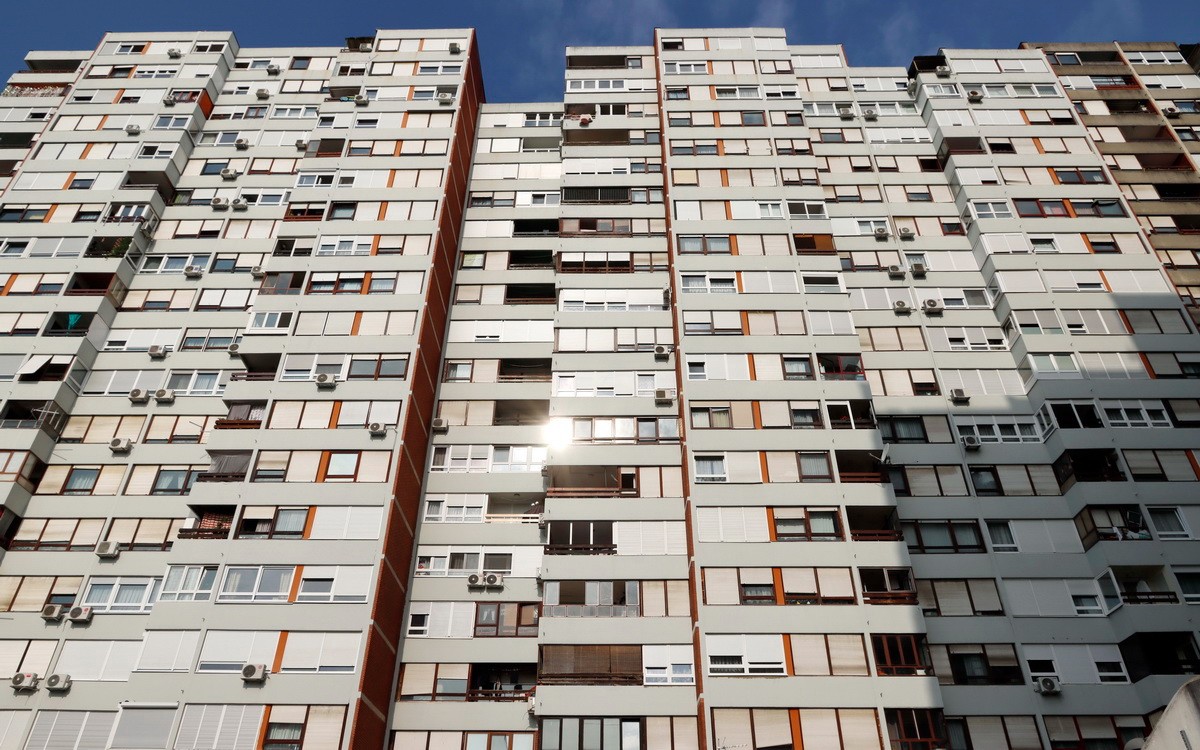 Zdjęcia: Zagrzeb, Mamutica - gigantyczny blok mieszkalny w Zagrzebiu, CHORWACJA Zdjęcia: Zagrzeb, Mamutica - gigantyczny blok mieszkalny w Zagrzebiu, CHORWACJA