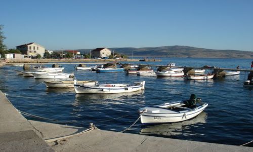 Zdjcie CHORWACJA / - / STARIGRAD / PARKING
