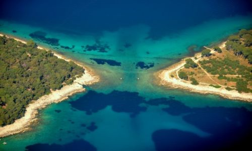 Zdjęcie CHORWACJA / - / Losin / turkus Adriatyku z lotu ptaka