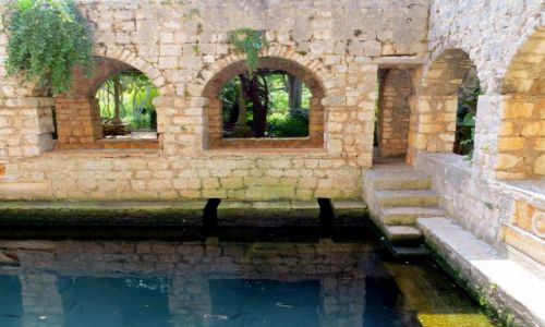 Zdjecie CHORWACJA / Hvar / Stari Grad - paac Hektorovicia / paacowy staw...