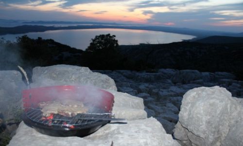 Zdj�cie CHORWACJA / Vransko Jezero / Kamenjac, Park Prirode Vransko Jezero / Grill z widoczkiem