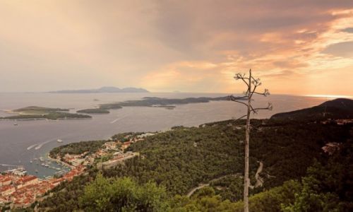 Zdjecie CHORWACJA / rodkowej Dalmacji -Hvar / Hvar / Zachd soca nad Hvarem