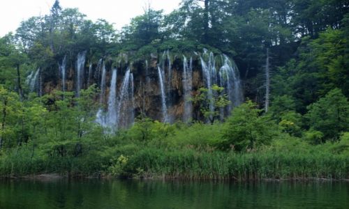 Zdjcie CHORWACJA / - / Park Narodowy Jezior Plitvickich / Land of the falling lakes