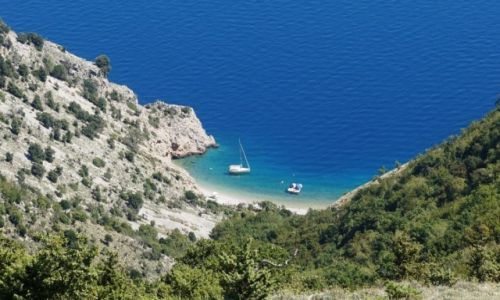 Zdjęcie CHORWACJA / Kvarner / Cres / Zatoczka na wyspie CRES