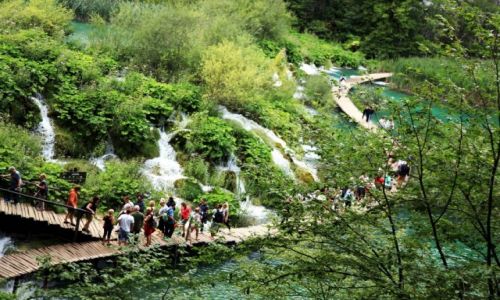 Zdjcie CHORWACJA / upanja Licko-Senjska / Park Narodowy Jezior Pitwickich / Do wodospadw