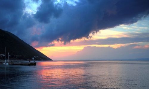 Zdjcie CHORWACJA / Peljesac / Trpanj / wszystko milknie...