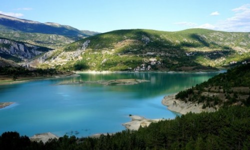 Zdjecie CHORWACJA / Imotska Krajina / Riice, Zeleno jezero / od strony miasteczka Imotski...