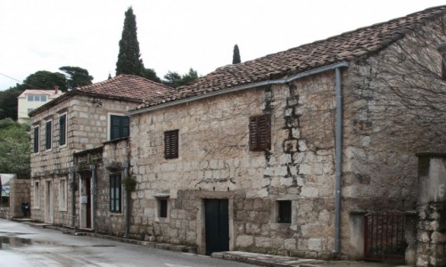 Zdjcie CHORWACJA / Konavle / Cavtat / Tradycyjna zabudowa miasta