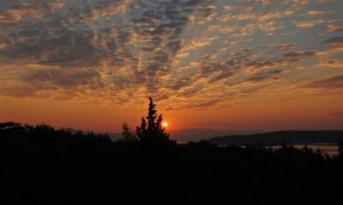 Zdjecie CHORWACJA / rodkowa Dalmacja / Donji Seget (widok na Trogir) / budzi si dzie nad Trogirem